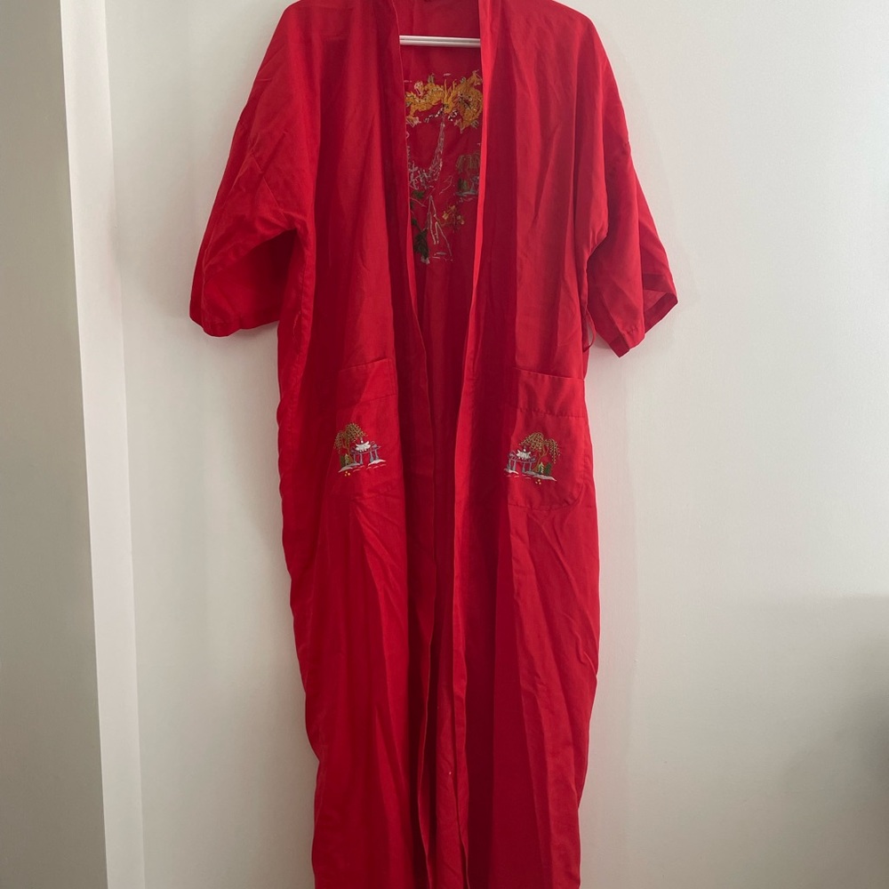 Vintage Red Embroidered Kimono Robe